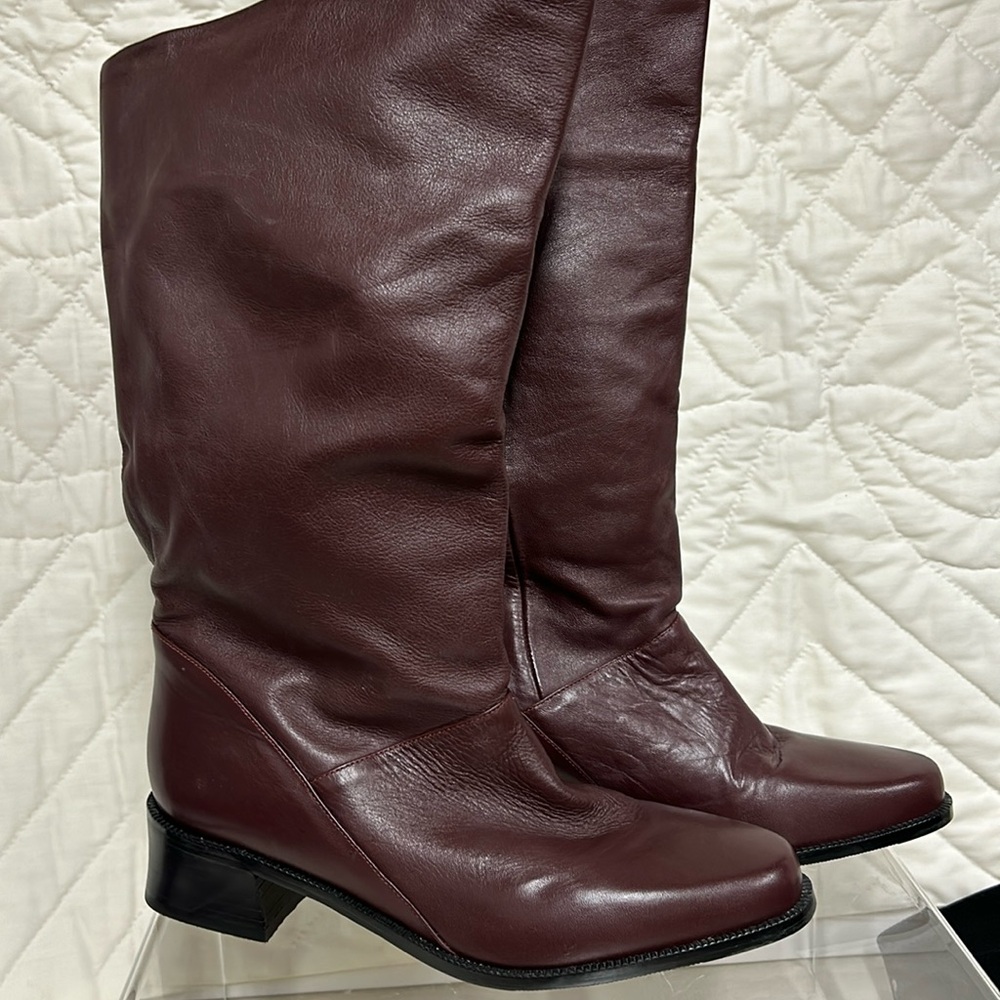 Markon Shelly Boots Women 7& 1/2 Leather Pull On Mild Calf high in wine color